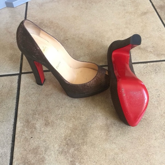 Authentic shoes for sale,  wore once and  in great condition - Picture 4 of 5